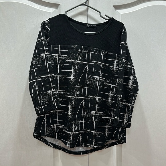 Top M - Picture 1 of 5